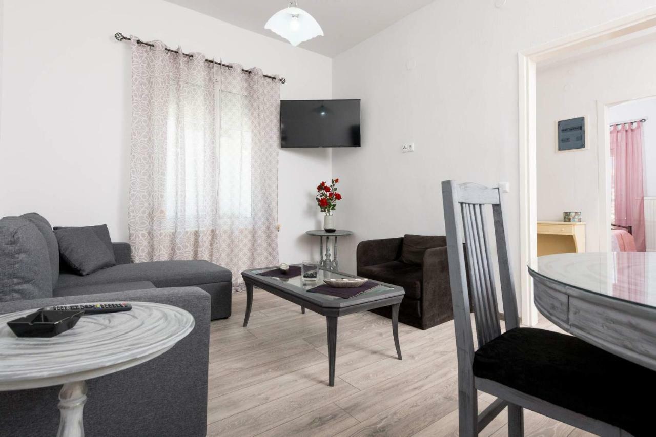 Anastasia'S Apartment ลีเมนาส ภายนอก รูปภาพ