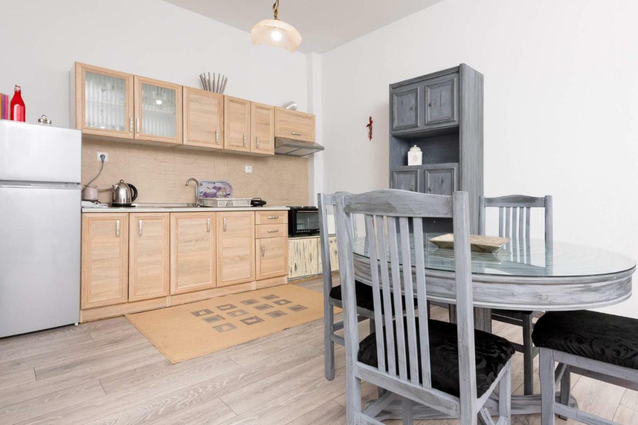 Anastasia'S Apartment ลีเมนาส ภายนอก รูปภาพ